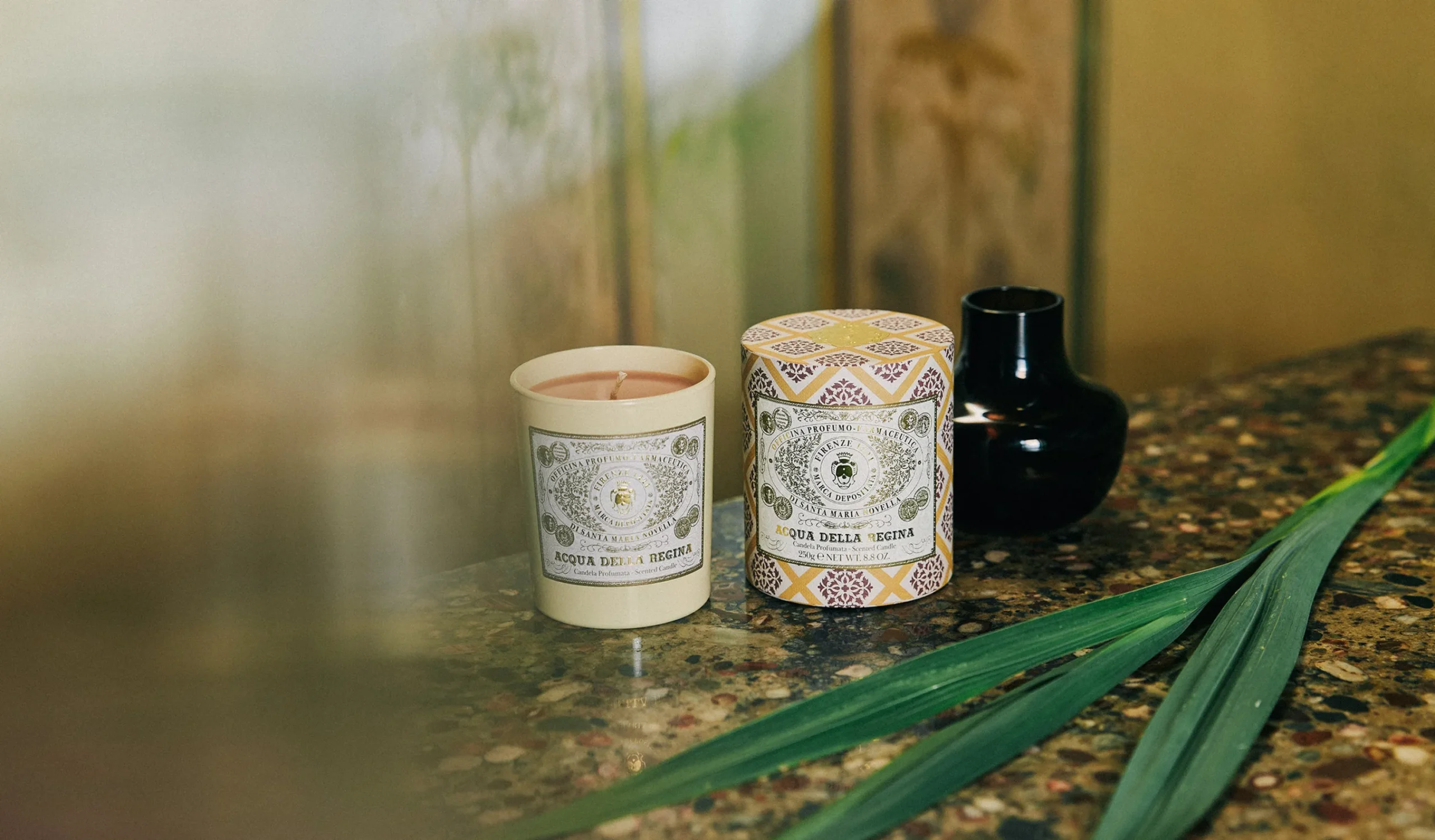 candela_profumata_acqua_della_regina_0.webp Sale Santa Maria Novella Candela Profumata Acqua della Regina