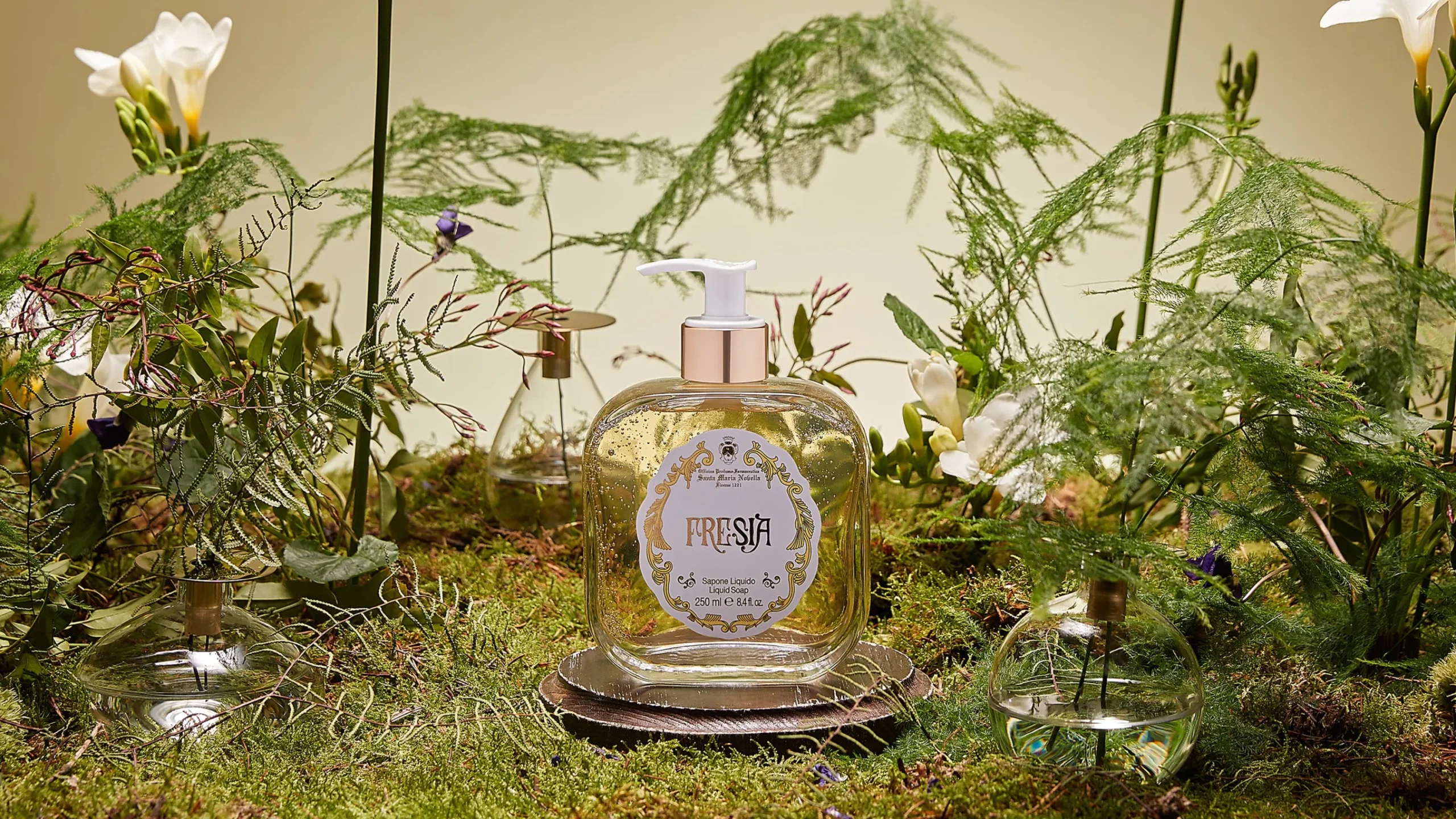 sapone_liquido_fresia_0.webp Sale Santa Maria Novella Sapone Liquido Fresia